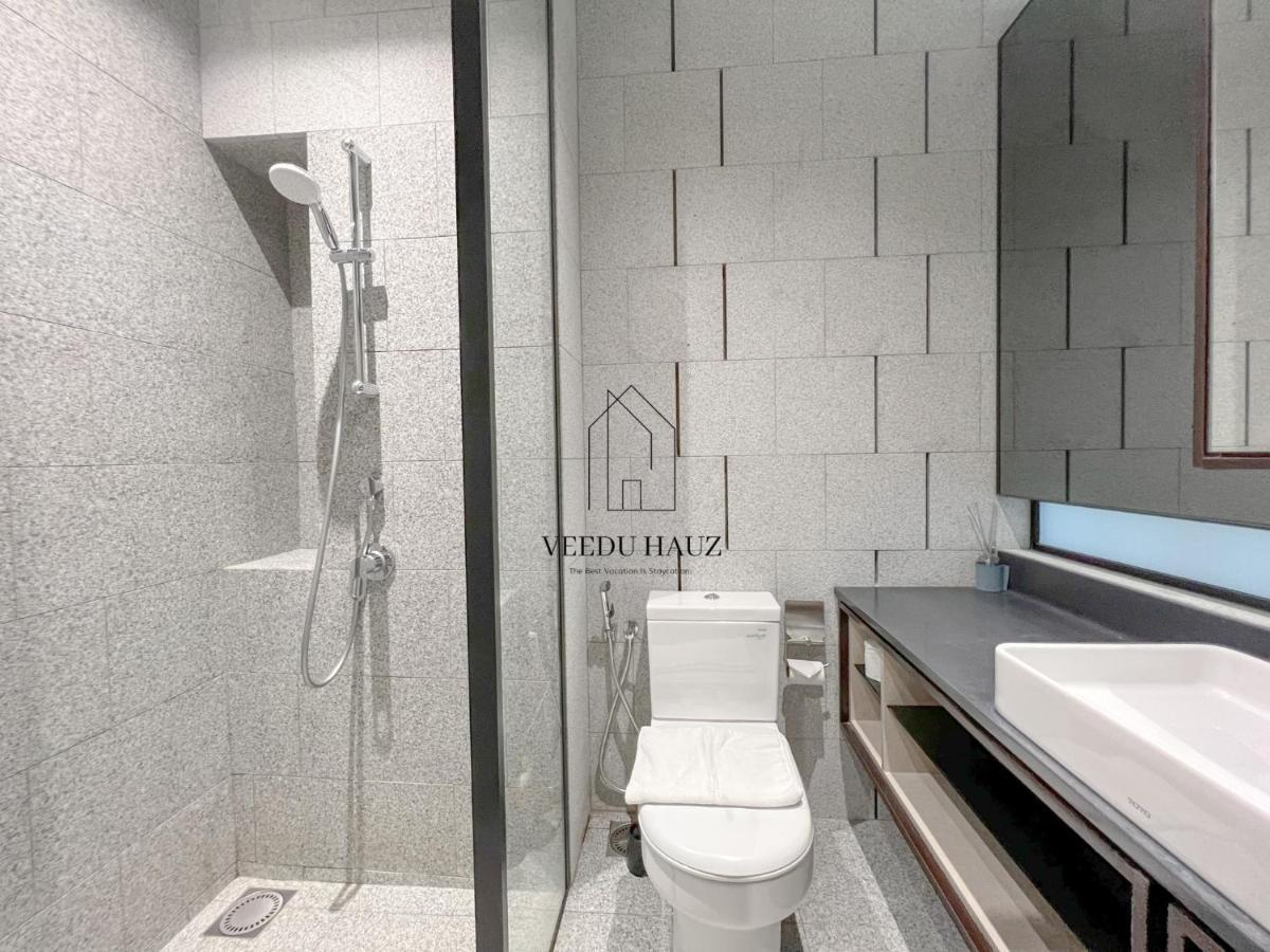 Scarletz Suites At Klcc By Veedu Hauz Kuala Lumpur Exterior photo