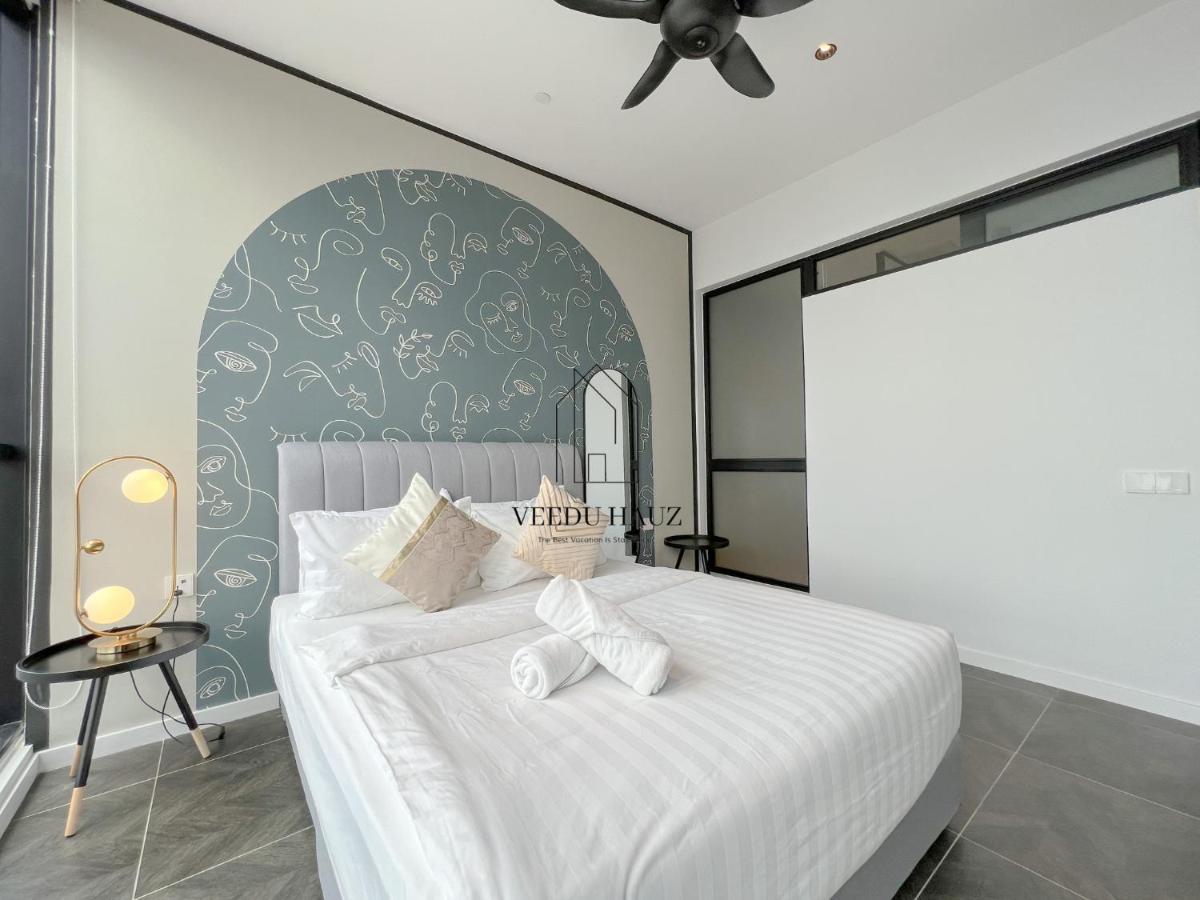 Scarletz Suites At Klcc By Veedu Hauz Kuala Lumpur Exterior photo