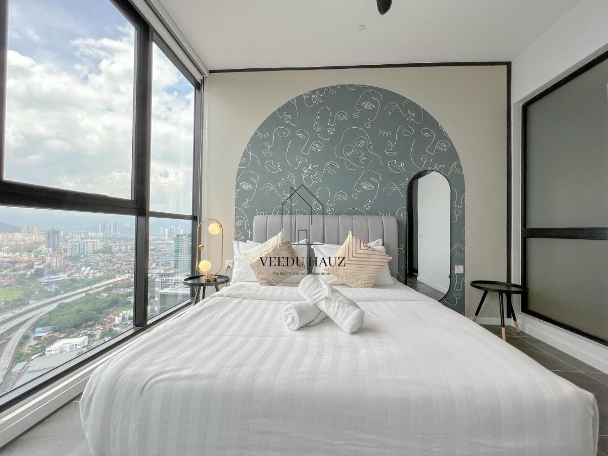 Scarletz Suites At Klcc By Veedu Hauz Kuala Lumpur Exterior photo