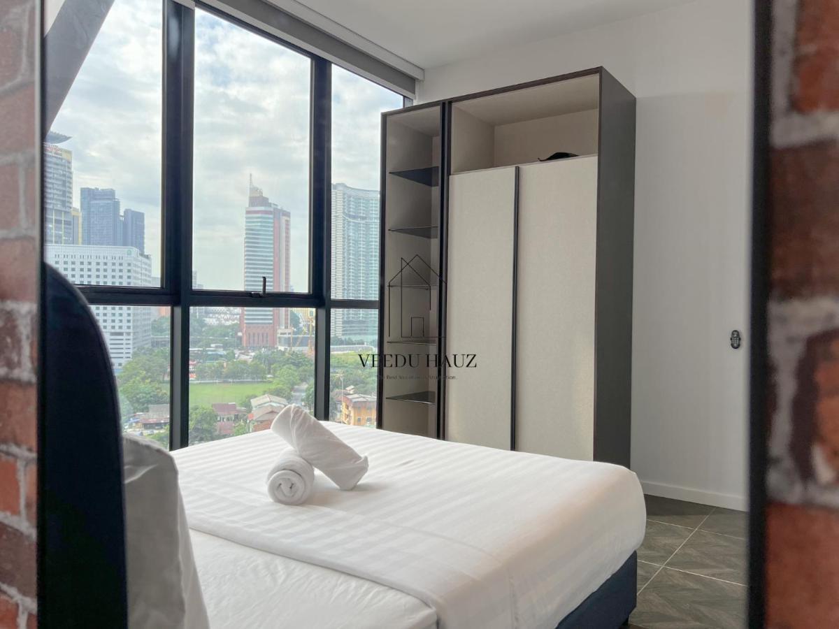 Scarletz Suites At Klcc By Veedu Hauz Kuala Lumpur Exterior photo