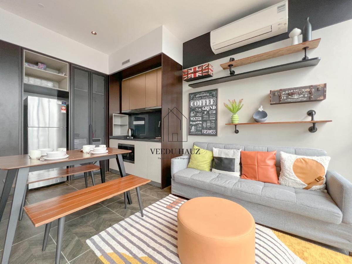 Scarletz Suites At Klcc By Veedu Hauz Kuala Lumpur Exterior photo